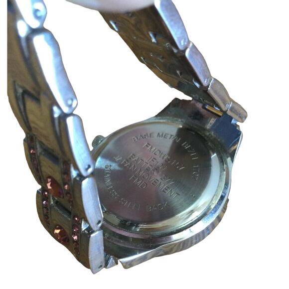 Ladies Quartz Watch Pink Crystals Japan Movement Stainless Steel Bracelet - Picture 5 of 5